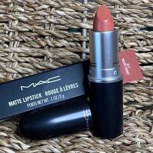 MAC Matte Lipstick #617 Velvet Teddy